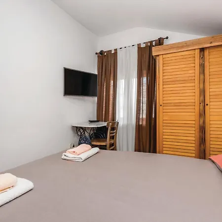 別荘 Gorgeous Home In Vele Mune *
