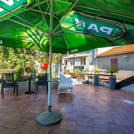 In Tatil Evi Vele Mune